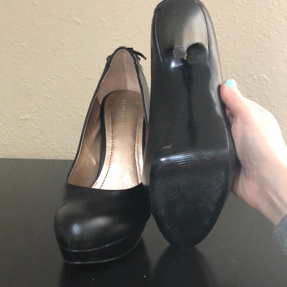 Corset backed black platform BCBG heels - Picture 4 of 6